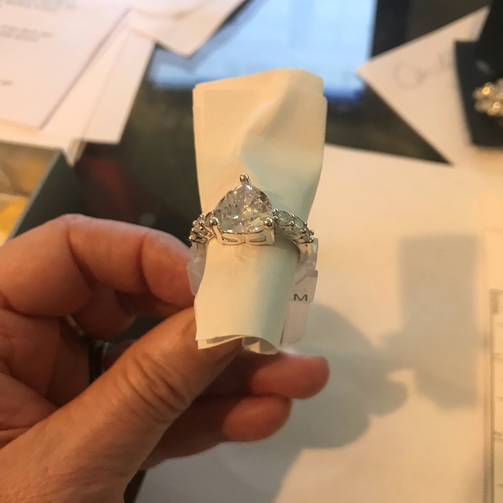 Cubic zirconia heart ring
